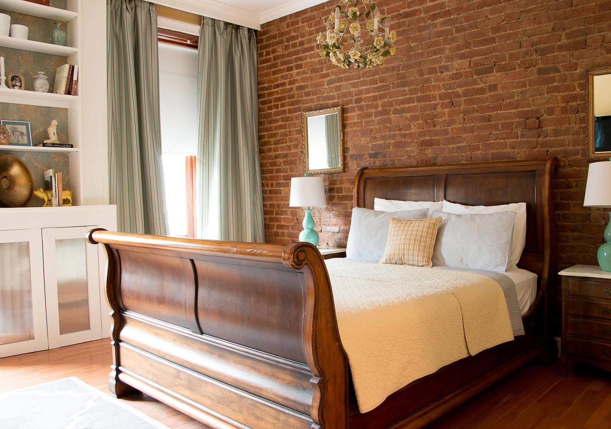 255West Guesthouse New York Exterior photo
